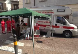 Il camper della Croce Rossa ha ospitato le visite per la prevenzione del glaucoma